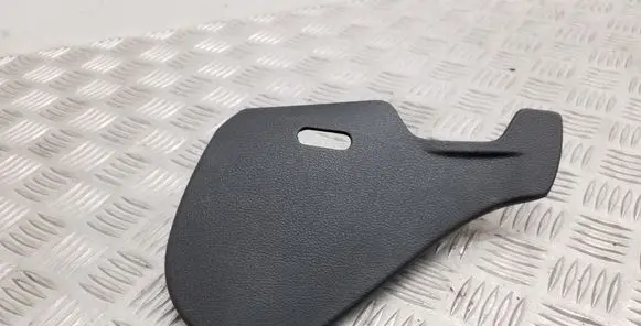 Volkswagen PASSAT B7 Seat trim 1K8881328