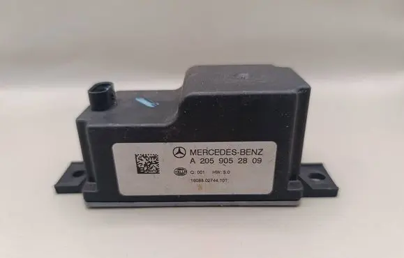 Mercedes-Benz E W213 Voltage converter/converter module A2059052809 1608802744101