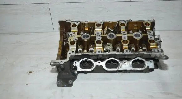 Mercedes-Benz CLS C219 Engine head 2720160901