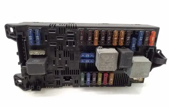 Mercedes-Benz E W211 Fuse module 2115453101