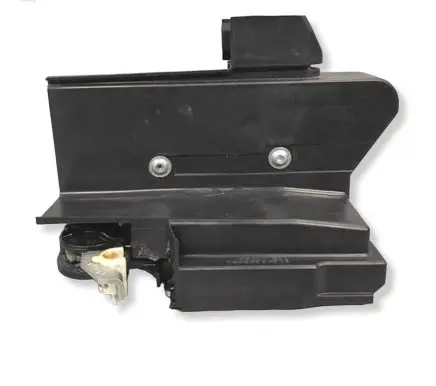 Dacia Sandero Rear door lock 825033052RA C2B020921