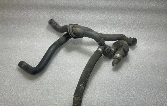 Audi A6 S6 C5 4B Engine coolant pipe/hose 4B1819373 4B0651387