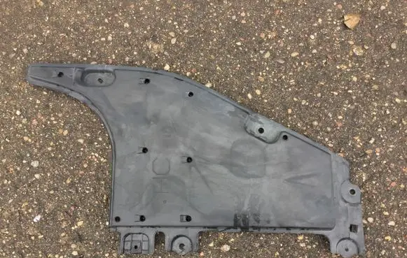 Toyota RAV 4 (XA50) Center/middle under tray cover 5816742010