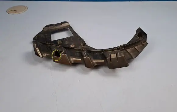 Tesla Model 3 Headlight/headlamp mounting bracket 24546152 107737650B