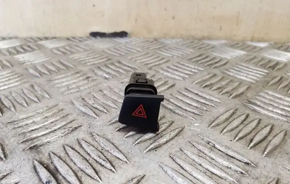 Chevrolet Captiva Hazard light switch 202010071