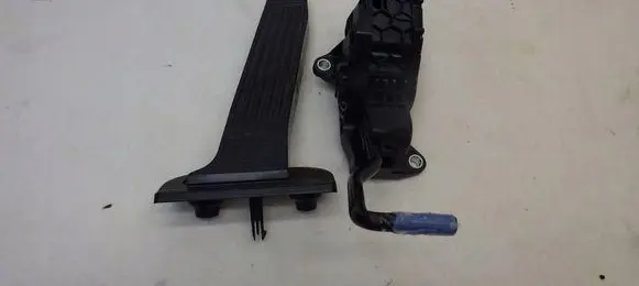 Toyota RAV 4 (XA50) Accelerator throttle pedal 78110-33140