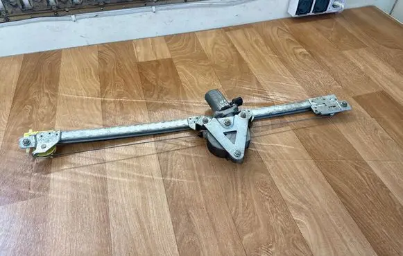 Opel Vivaro Front door electric window regulator 7700311821 91165705 26012005