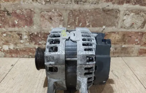 Mercedes-Benz A W176 Generator/alternator