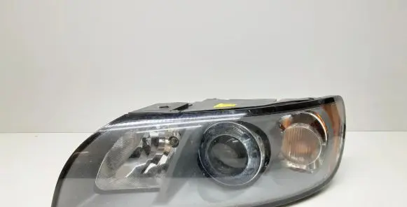 Volvo V50 Headlight/headlamp 30744681