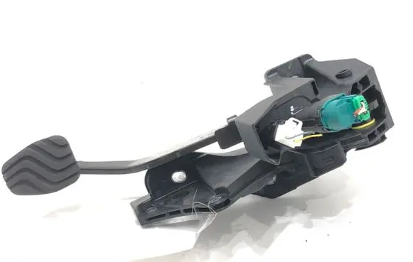 Renault Captur II Pedal assembly 465018876R