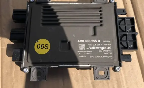 Audi Q7 4M Voltage converter inverter 4M0906255B 4M0906255A 120064699