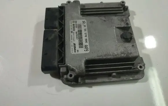 Opel Insignia A Engine control unit/module 55576906