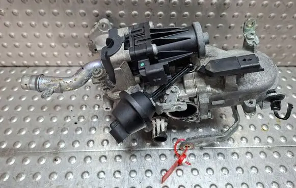 Peugeot 208 I EGR valve S26338395 9671187780