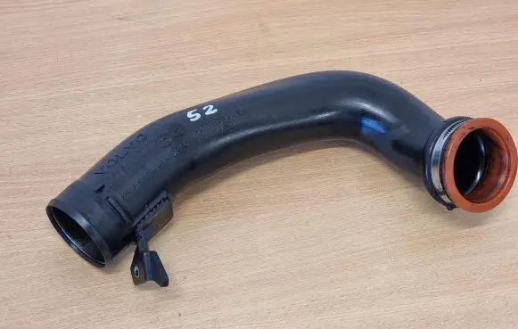 Volvo V50 Intercooler hose/pipe 30741235