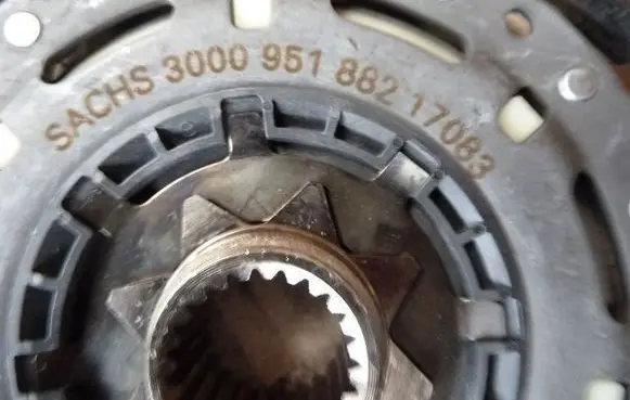 Ford Mondeo Mk III Pressure plate 3000951882-OKS
