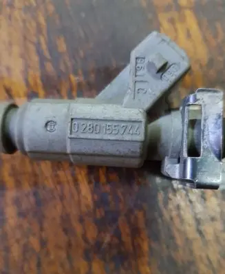 Mercedes-Benz S W220 Fuel injector 0280155744