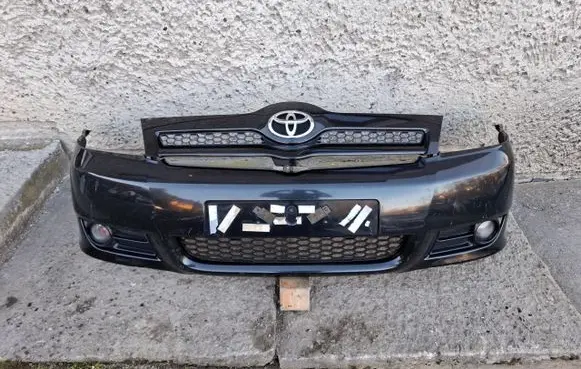 Toyota Corolla Verso AR10 Front bumper 