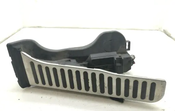 Volkswagen Scirocco Accelerator throttle pedal 1K1723503N