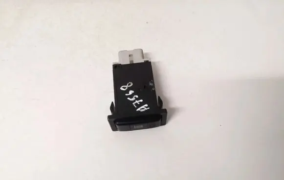 Toyota Avensis T250 Windscreen/window heater switch 153261