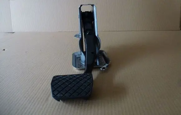 Volkswagen Golf VI Brake pedal 1K1723057BG