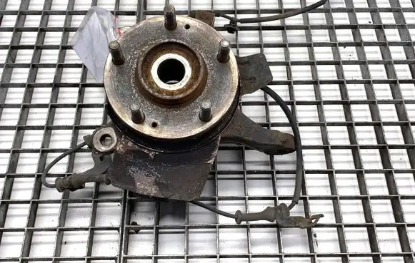 Hyundai i30 Front wheel hub spindle knuckle 