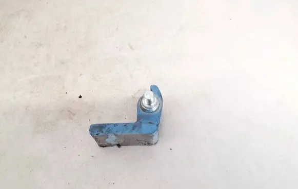 Volkswagen Polo IV 9N3 Front door upper hinge