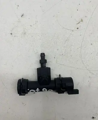Volkswagen PASSAT B6 Clutch pipe/line 1k0721468