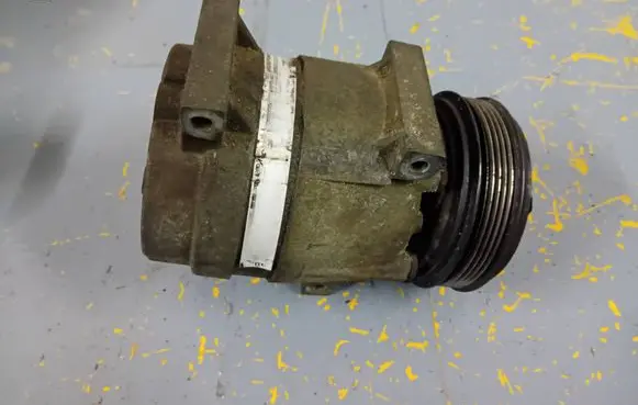 Renault Scenic I Air conditioning (A/C) compressor (pump) 6560630