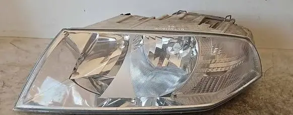 Skoda Octavia Mk2 (1Z) Headlight/headlamp