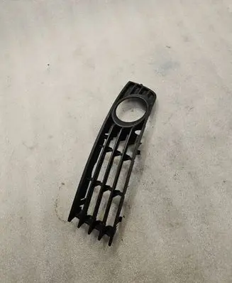 Audi A4 S4 B6 8E 8H Front bumper lower grill 8E0807681