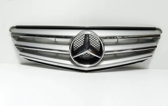 Mercedes-Benz C W204 Front bumper upper radiator grill A2048800023