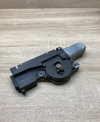 Honda Civic Sunroof motor/actuator 70450SVAA100M1