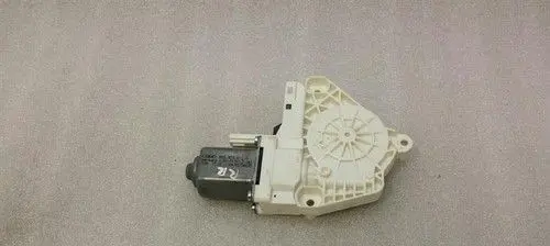 Mercedes-Benz E AMG W211 Front door window regulator motor 8K0959812A