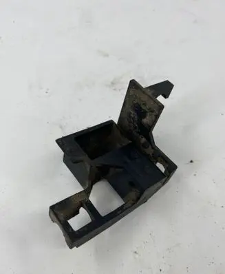 Volkswagen Transporter - Caravelle T5 Radiator mount bracket 7H0422846A