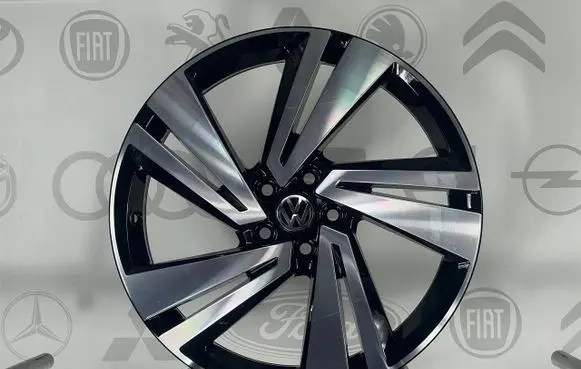 Volkswagen T-Cross R18 alloy rim 