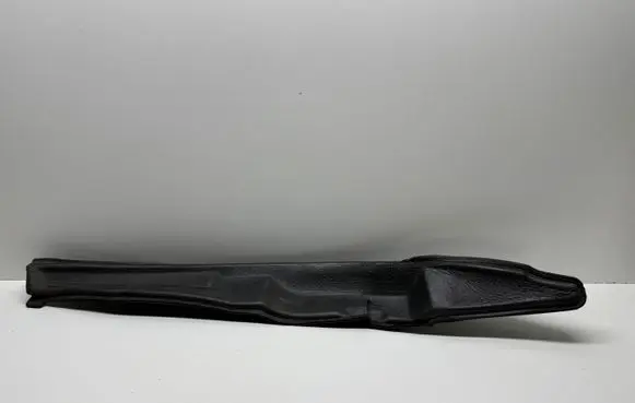 Chrysler Pacifica Fender foam support/seal 68225663A I111392