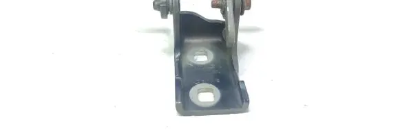 Opel Insignia A Front door upper hinge A046574