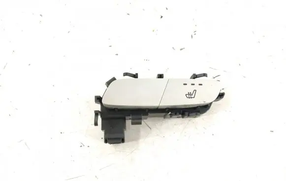 Mercedes-Benz C W205 Seat heating switch 2139057502 A2139057502