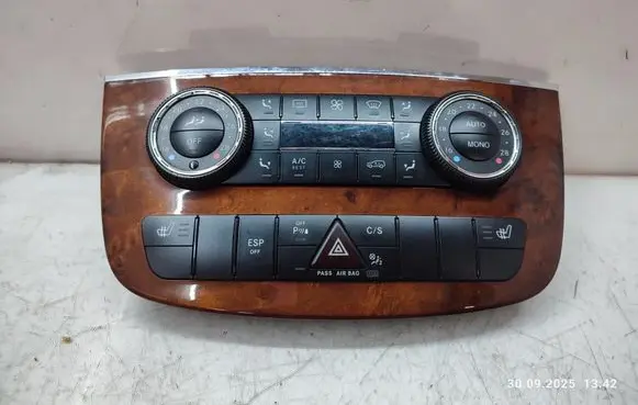 Mercedes-Benz R W251 Climate control unit A2518700189