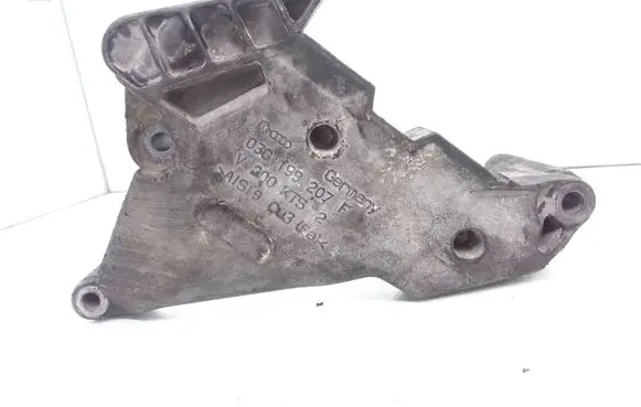 Skoda Octavia Mk2 (1Z) Engine mounting bracket 03G199207F
