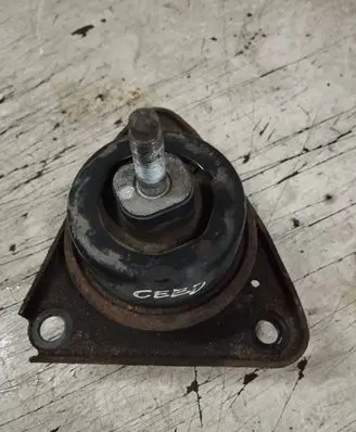 KIA Ceed Engine mount bracket