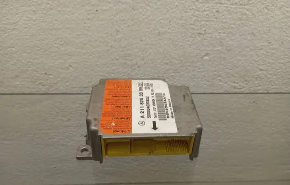 Mercedes-Benz E W211 Airbag control unit/module A2118203385 D6V3D03AA14 500304030322