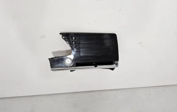 Radio/CD/DVD/GPS head unit
