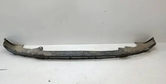 Front bumper lip