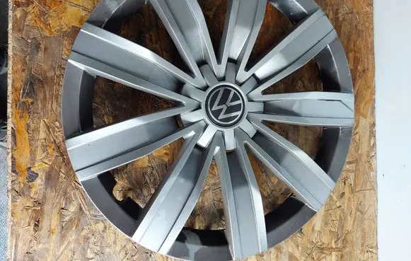 Volkswagen Tiguan R17 wheel hub/cap/trim 5NA601147B