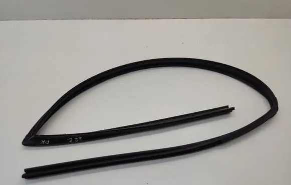 KIA Optima Rubber seal front door window/glass 