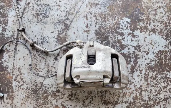 BMW 5 F10 F11 Front brake caliper