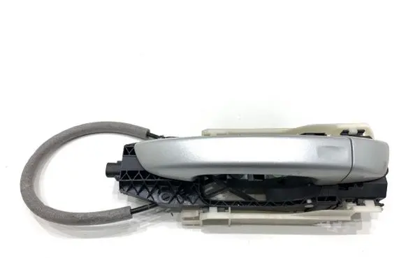 Volkswagen Touareg II Rear door exterior handle 