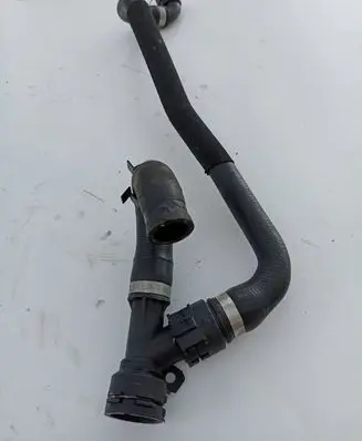 BMW X3 E83 Engine coolant pipe/hose 7795715