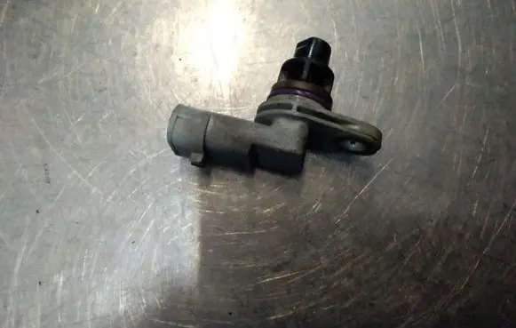 Opel Combo C Camshaft position sensor 55201874